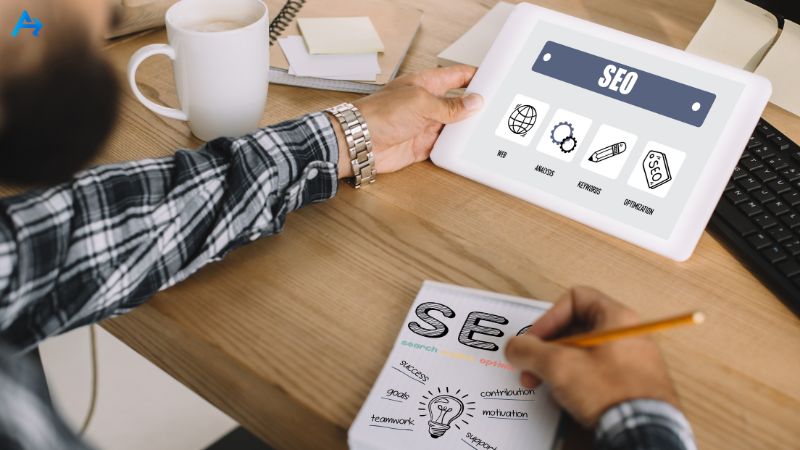 SEO khác gì Ads? Nên chọn chiến lược nào để tối ưu chi phí Marketing 2025? 8 SEO là gì?